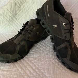 OnCloud Waterproof Running Shoes